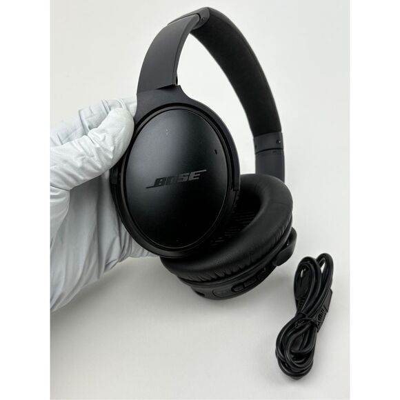 Bose Wireless Over-Ear Headphones - Black - Picture 3 of 12